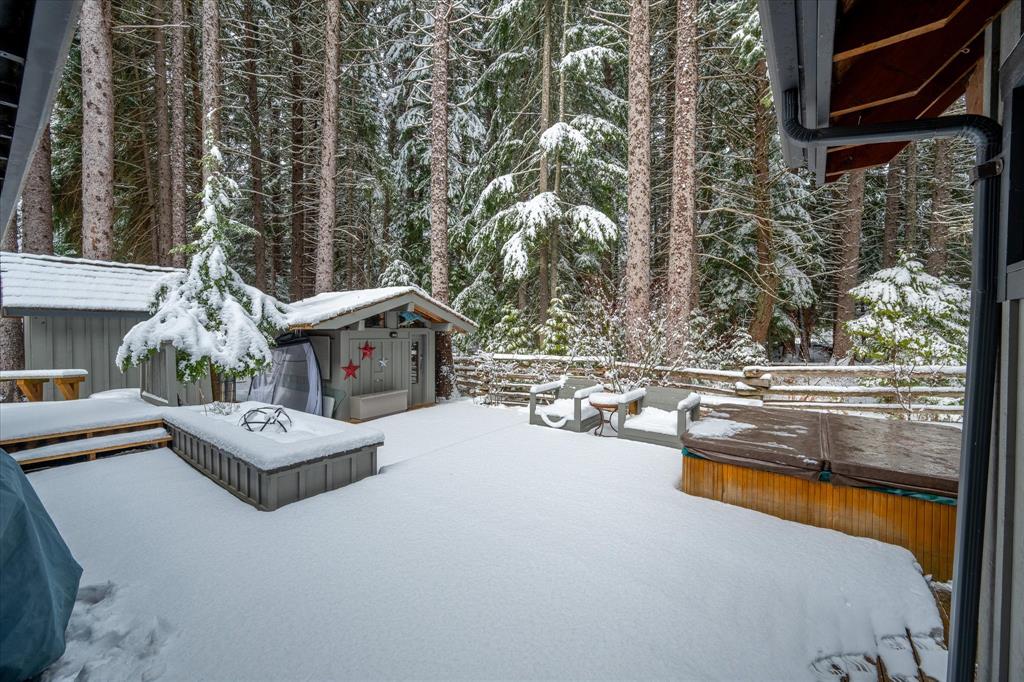 6725 Crabapple Drive