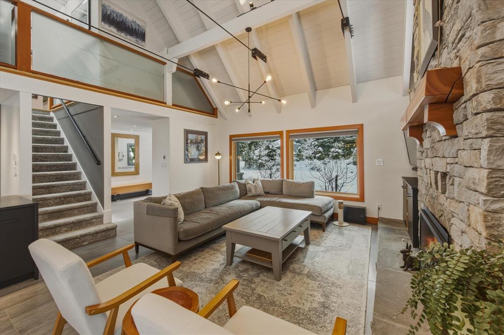 6725 Crabapple Drive