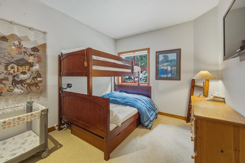 #1 – 4652 Blackcomb Way