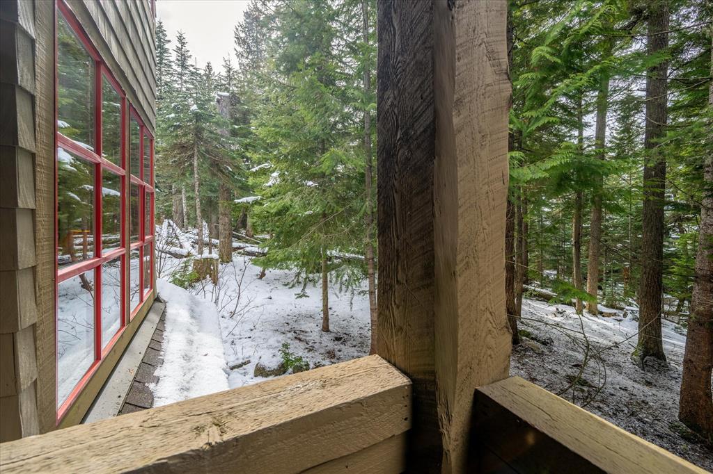 #1 – 4652 Blackcomb Way