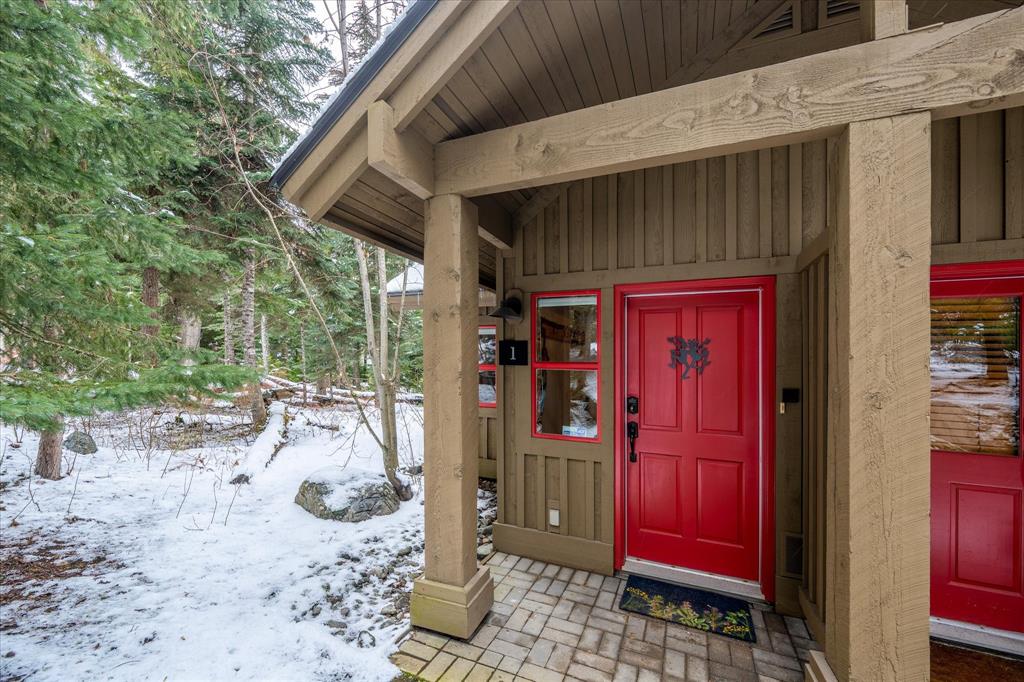#1 – 4652 Blackcomb Way