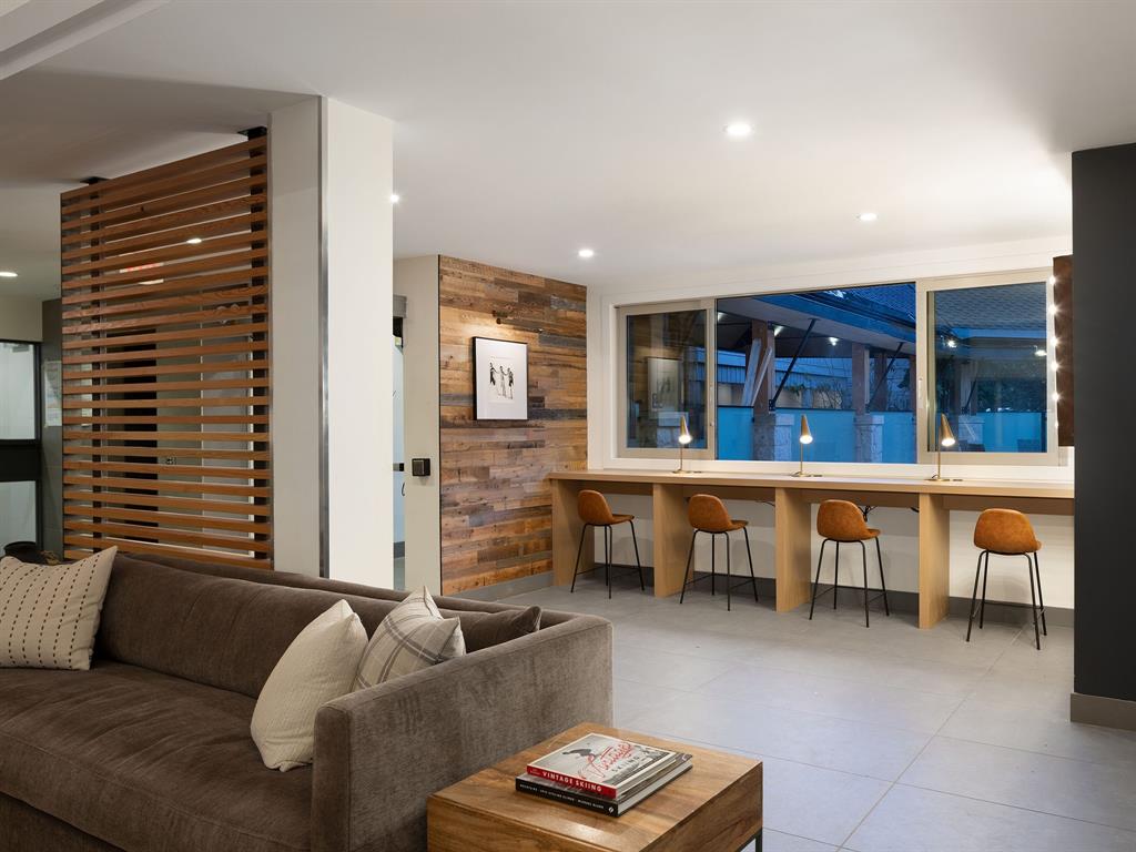 #208 – 4365 Northlands Boulevard