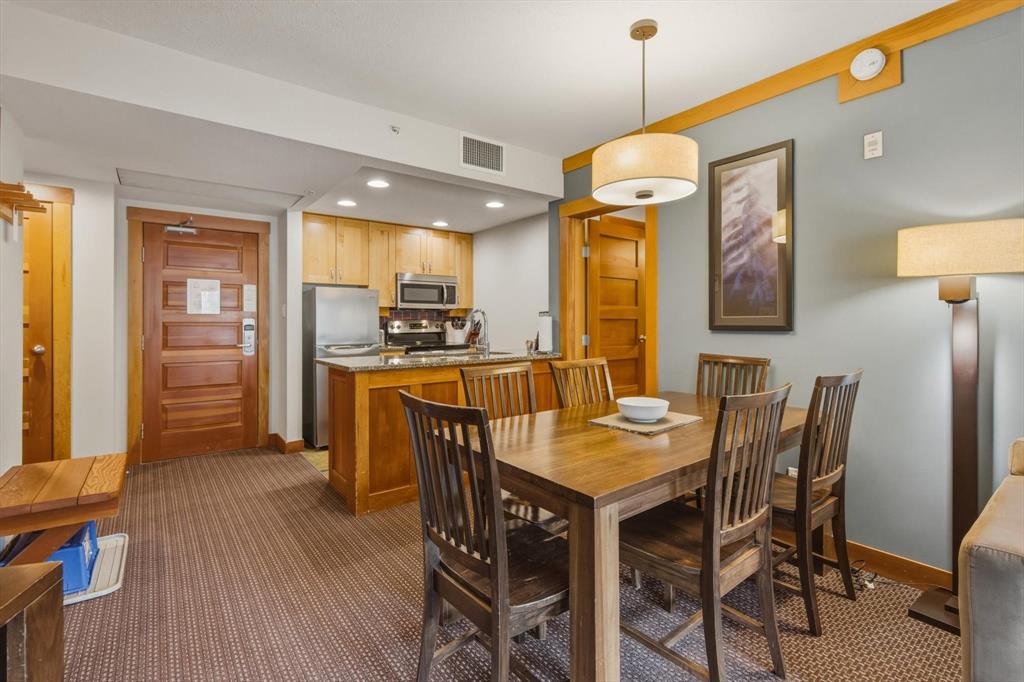 #416C – 2036 London Lane