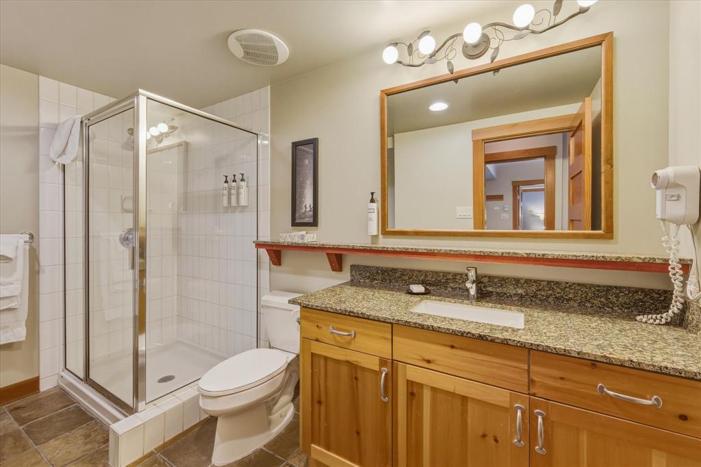 #416C – 2036 London Lane