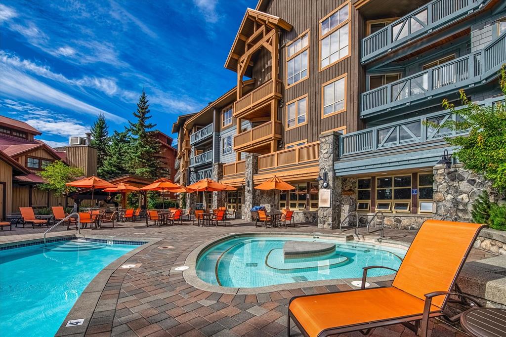 #416C – 2036 London Lane