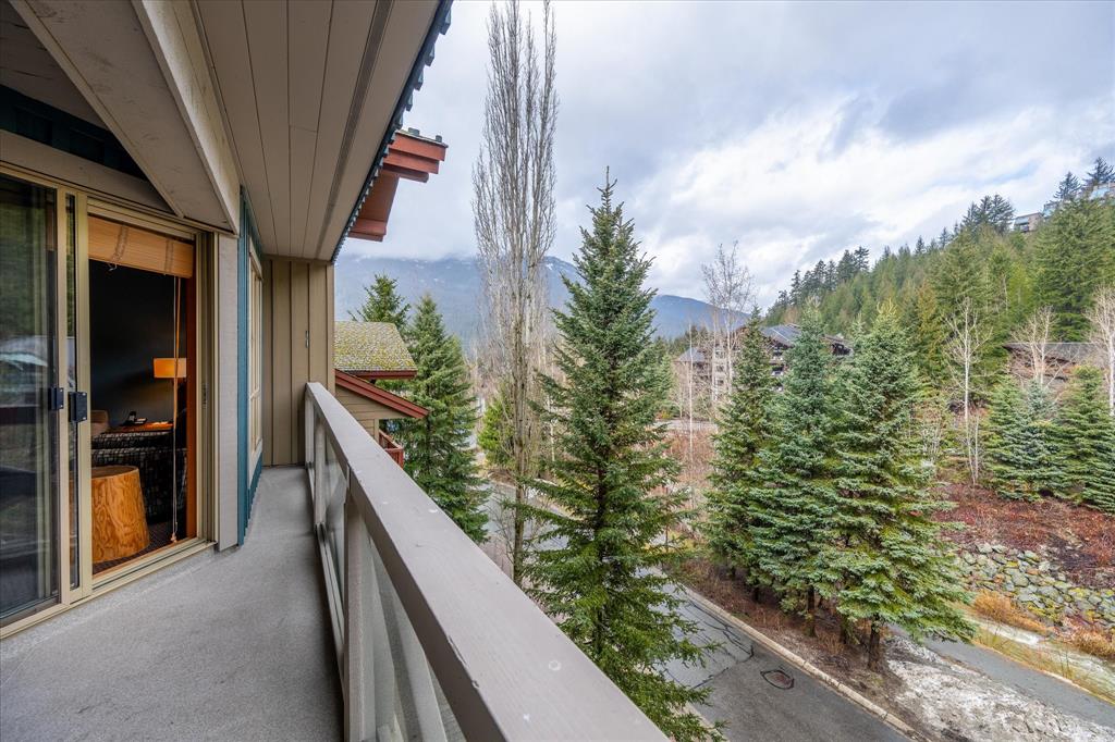 #416C – 2036 London Lane