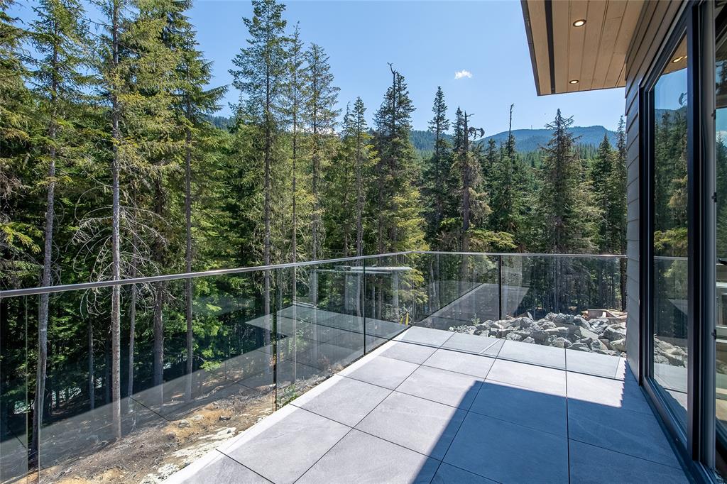 1733 River Run Place