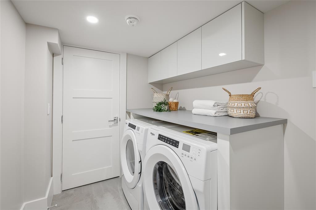 1733 River Run Place