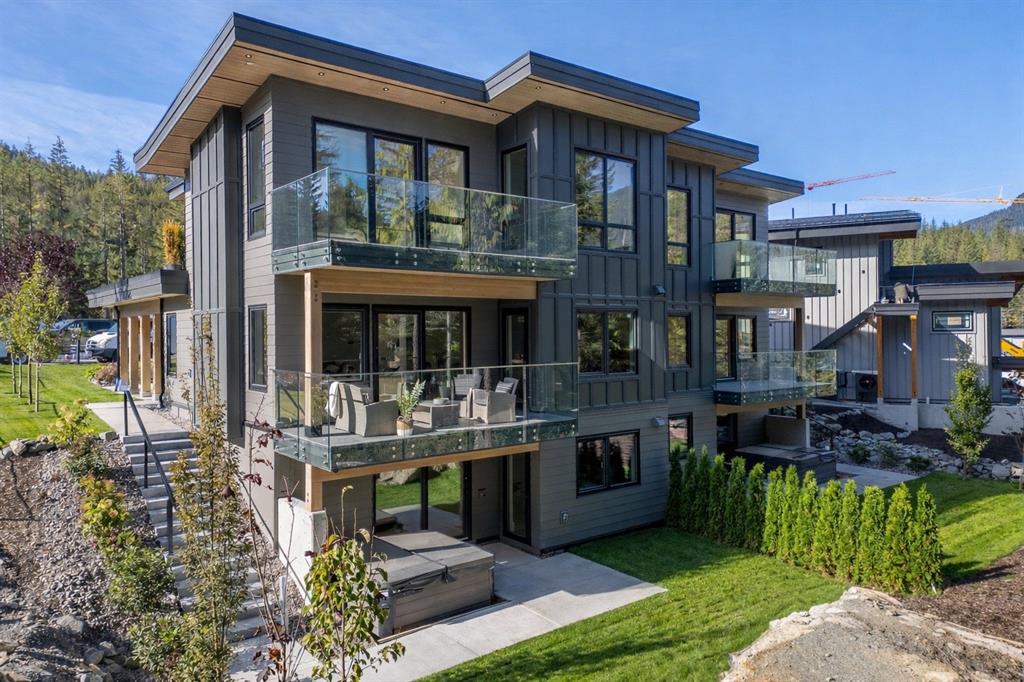 1733 River Run Place