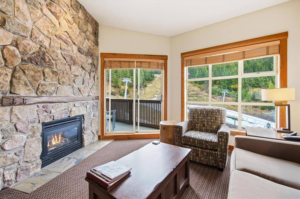 #637B – 2036 London Lane