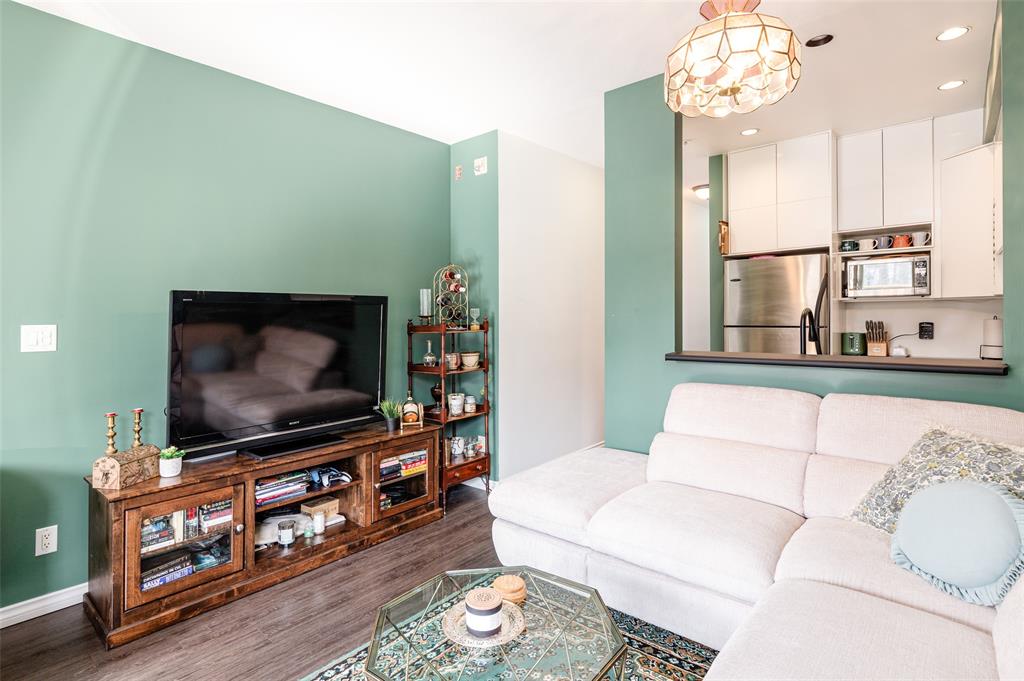 #204 – 1436 Portage Road