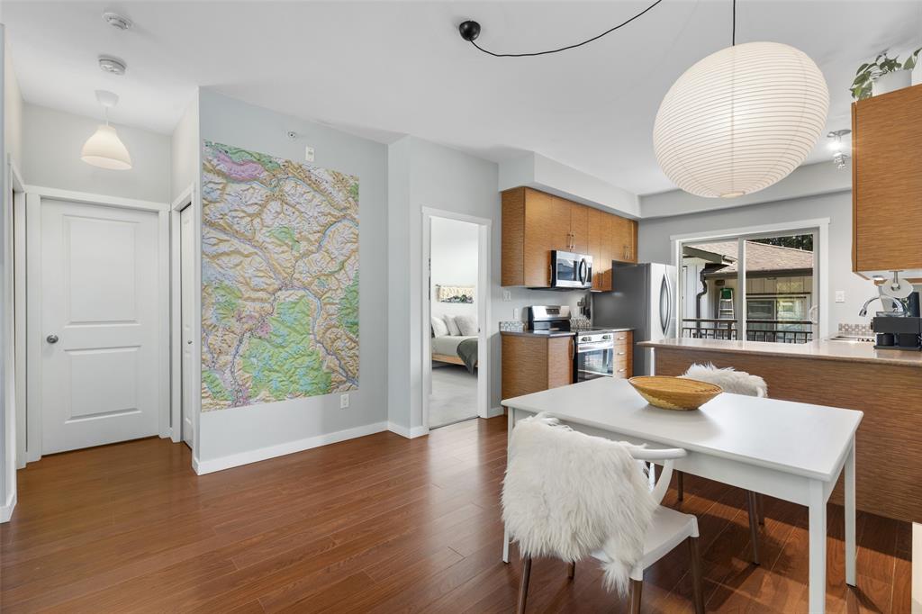 #6 – 7450 Prospect Street