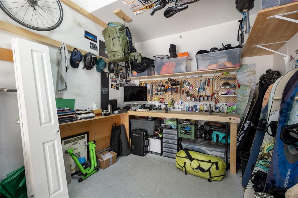 #6 – 7450 Prospect Street