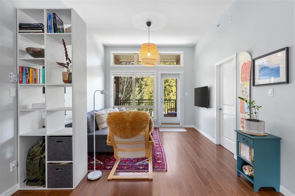 #6 – 7450 Prospect Street