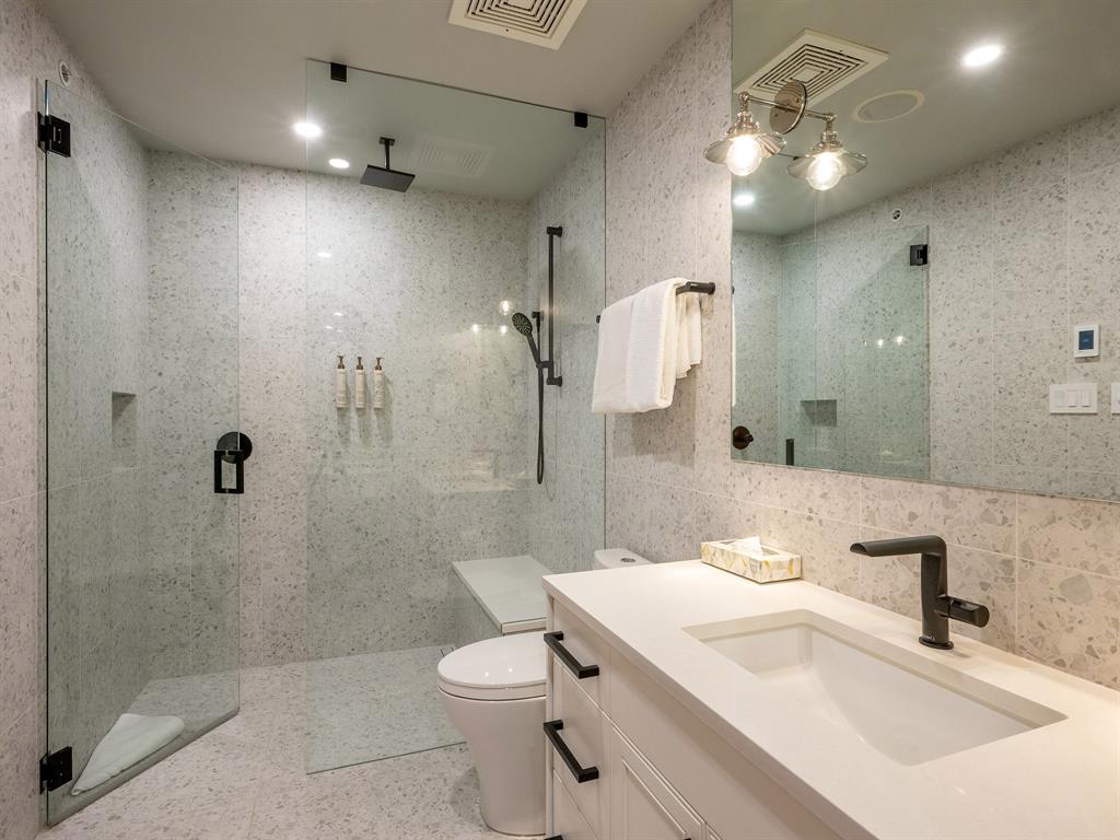 #2 – 2324 Taluswood Place