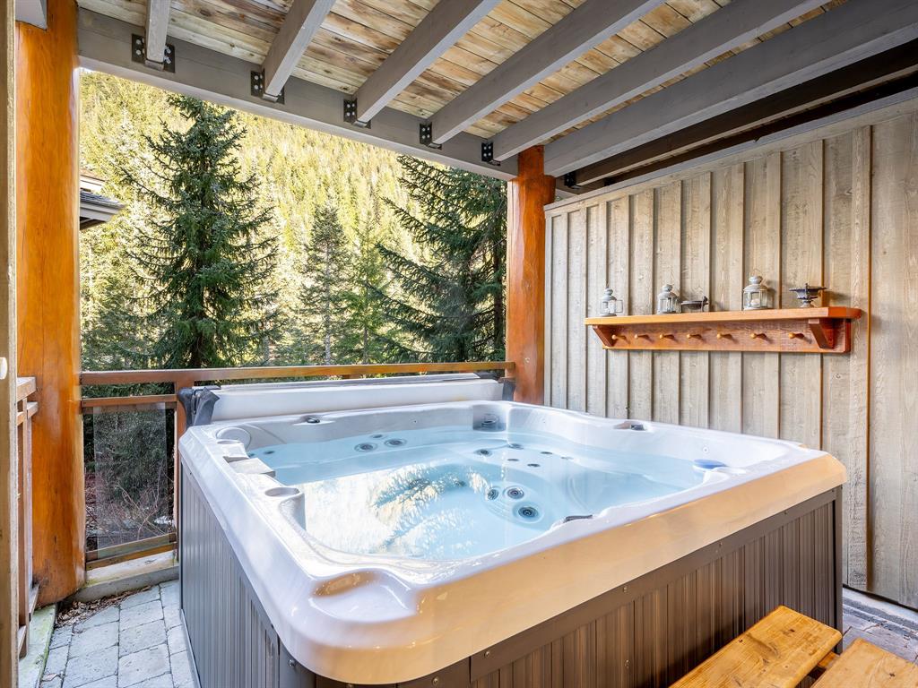 #2 – 2324 Taluswood Place