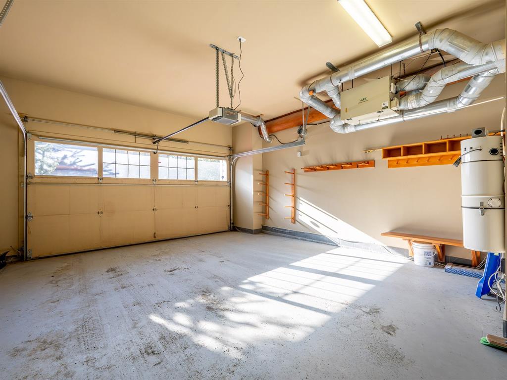 #2 – 2324 Taluswood Place