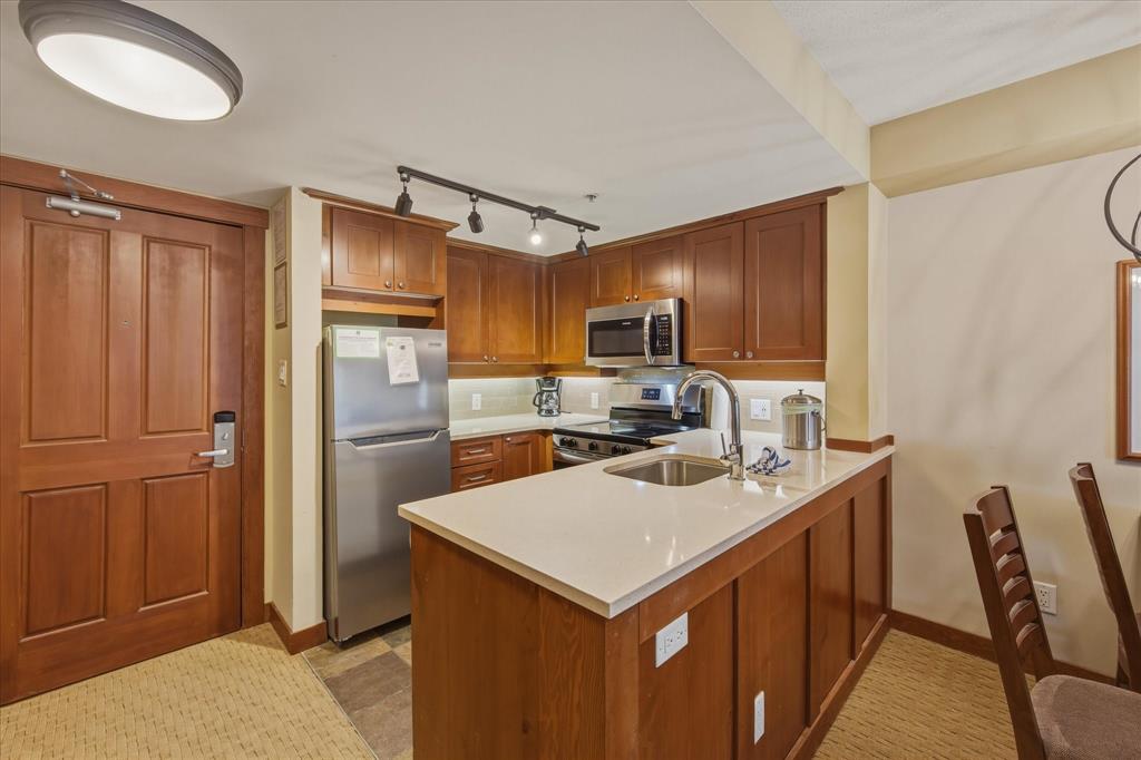 #202 – 4653 Blackcomb Way