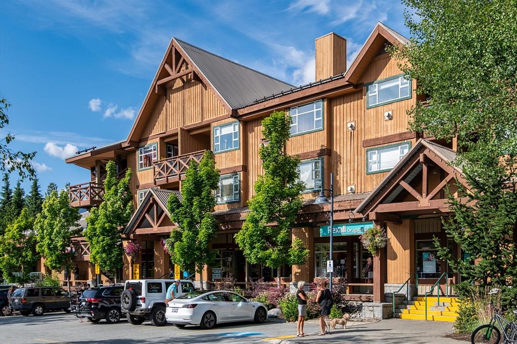 #308 – 4360 Lorimer Road