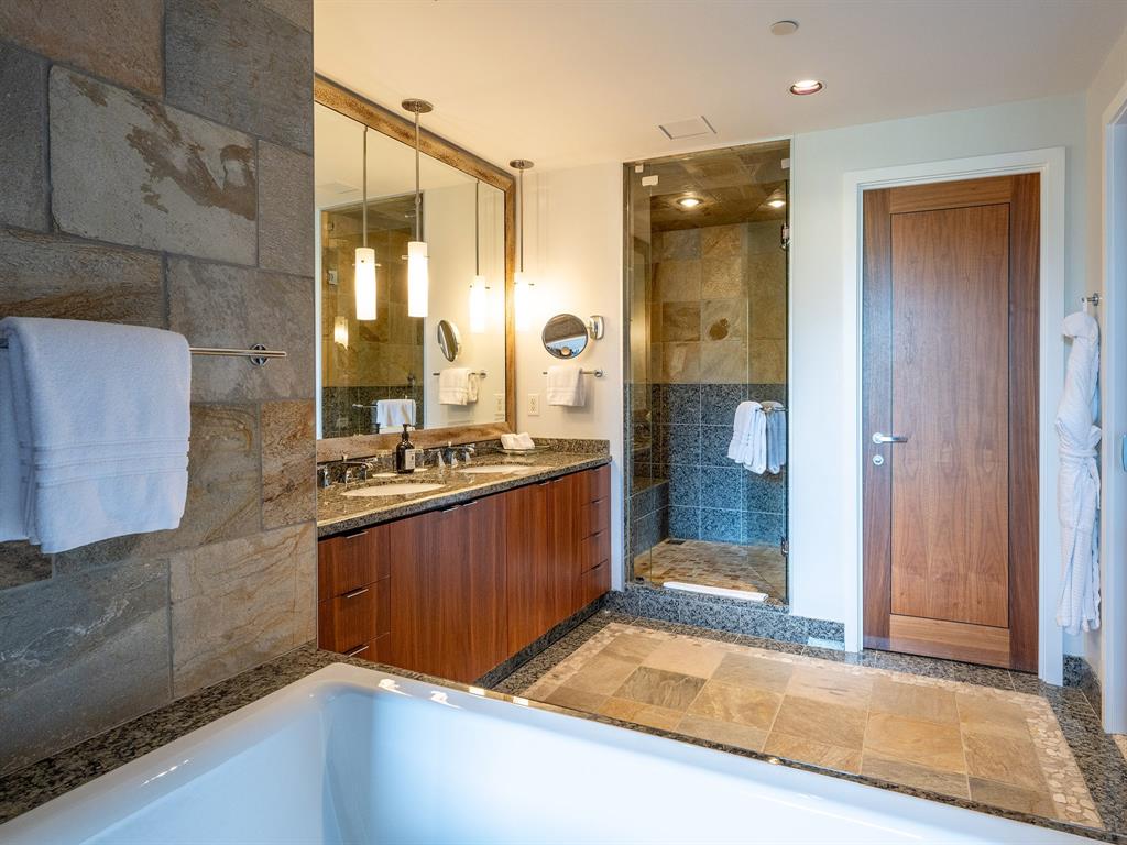 #33 – 4617 Blackcomb Way