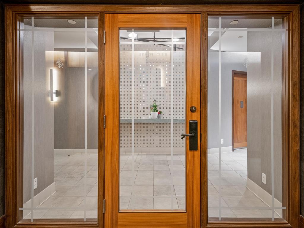 #33 – 4617 Blackcomb Way