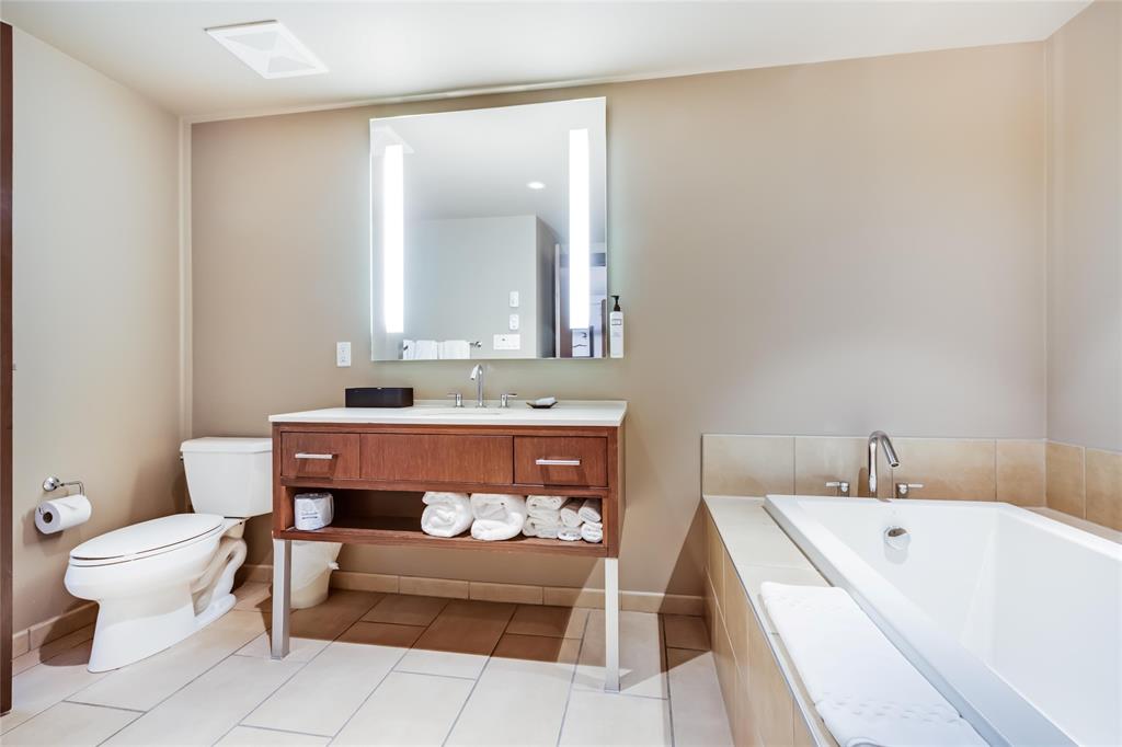 #301B – 2020 London Lane