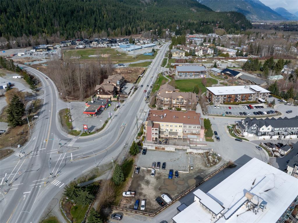 7340 Crabapple Court