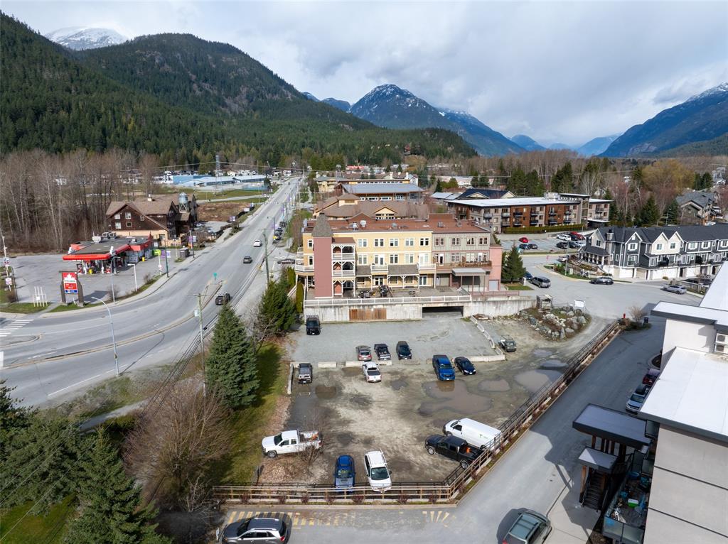 7340 Crabapple Court