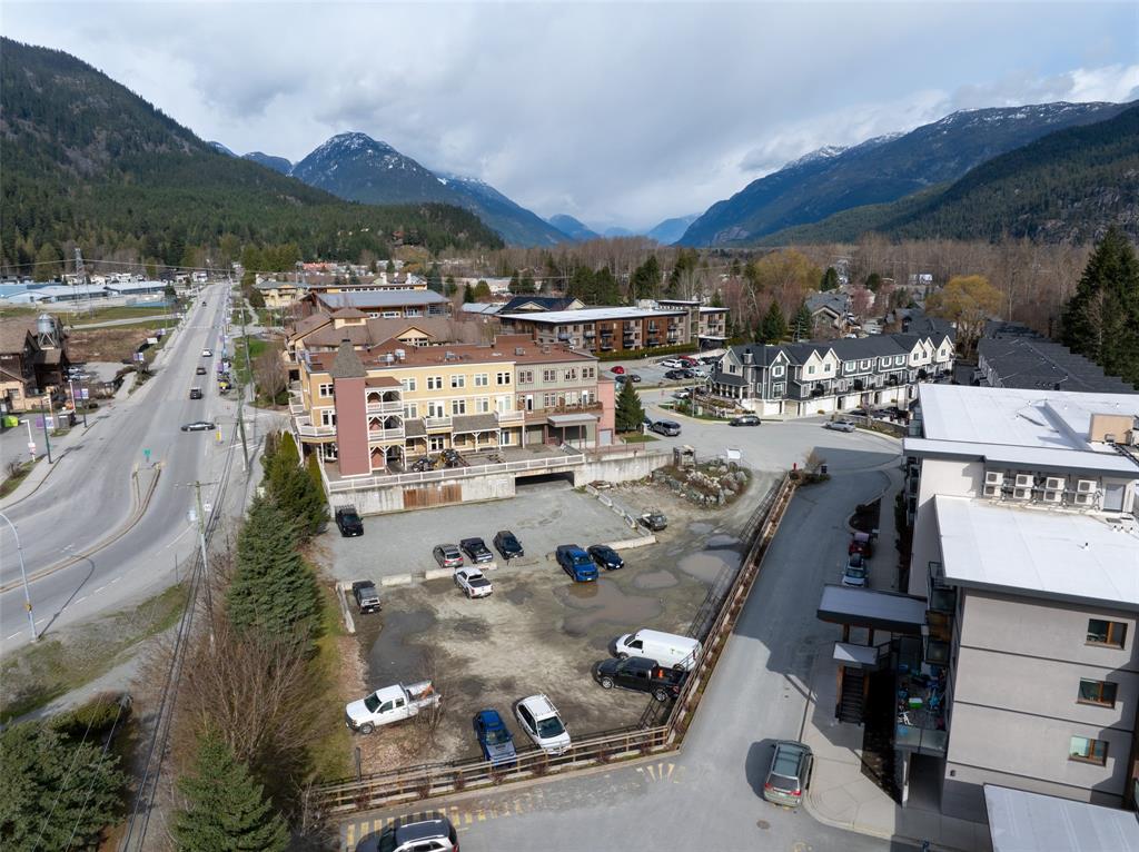 7340 Crabapple Court