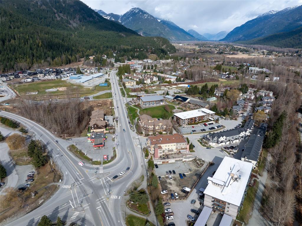 7340 Crabapple Court