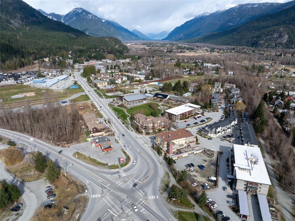 7340 Crabapple Court