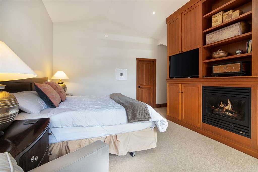 #8 – 2500 Taluswood Place