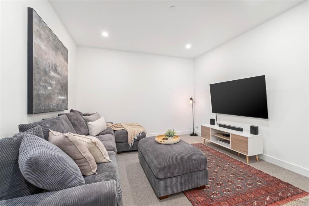 #36 – 4000 Sunstone Way