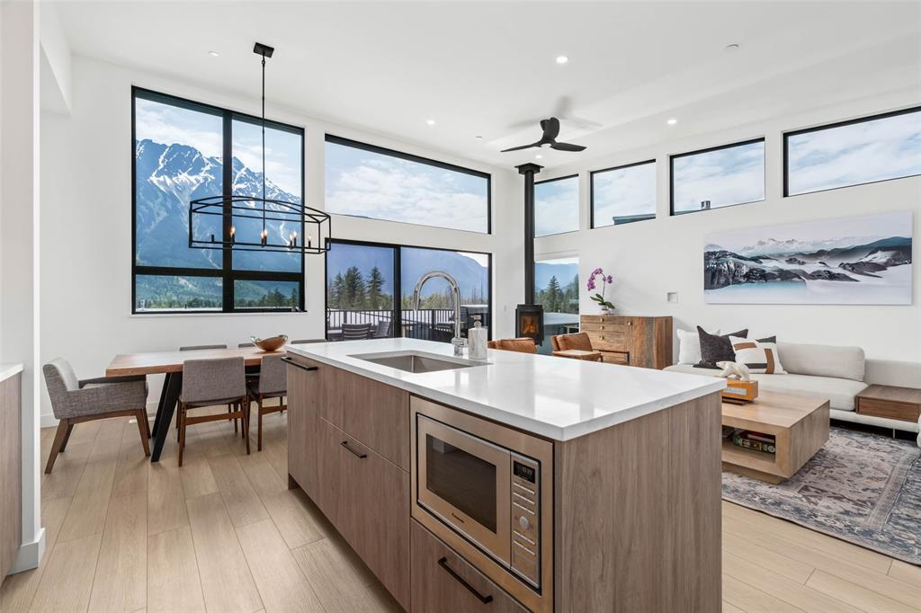 #36 – 4000 Sunstone Way