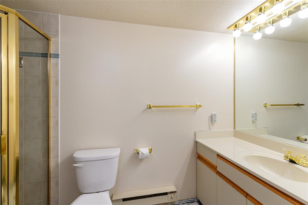 #18 – 4725 Spearhead Drive