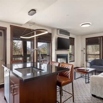 #108A – 2020 London Lane