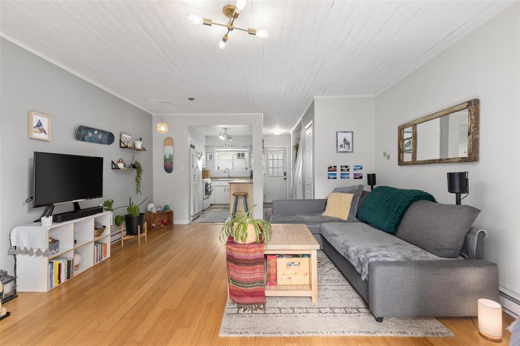 #13 – 1470 Laurel Street