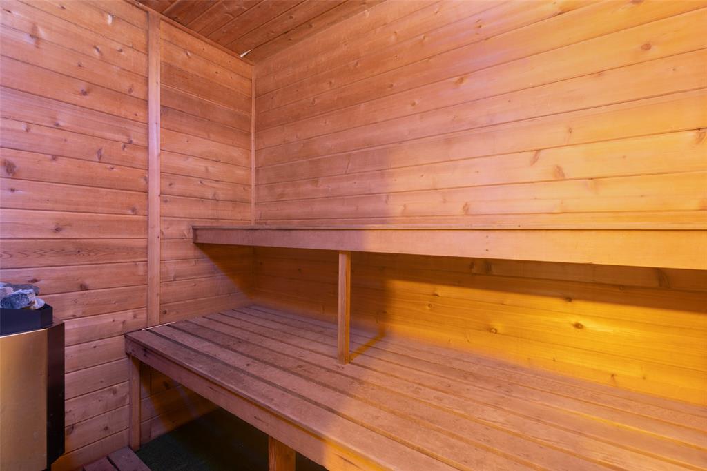 #13 – 1470 Laurel Street