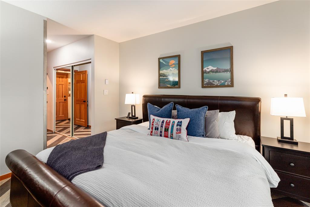 #102 – 4821 Spearhead Drive
