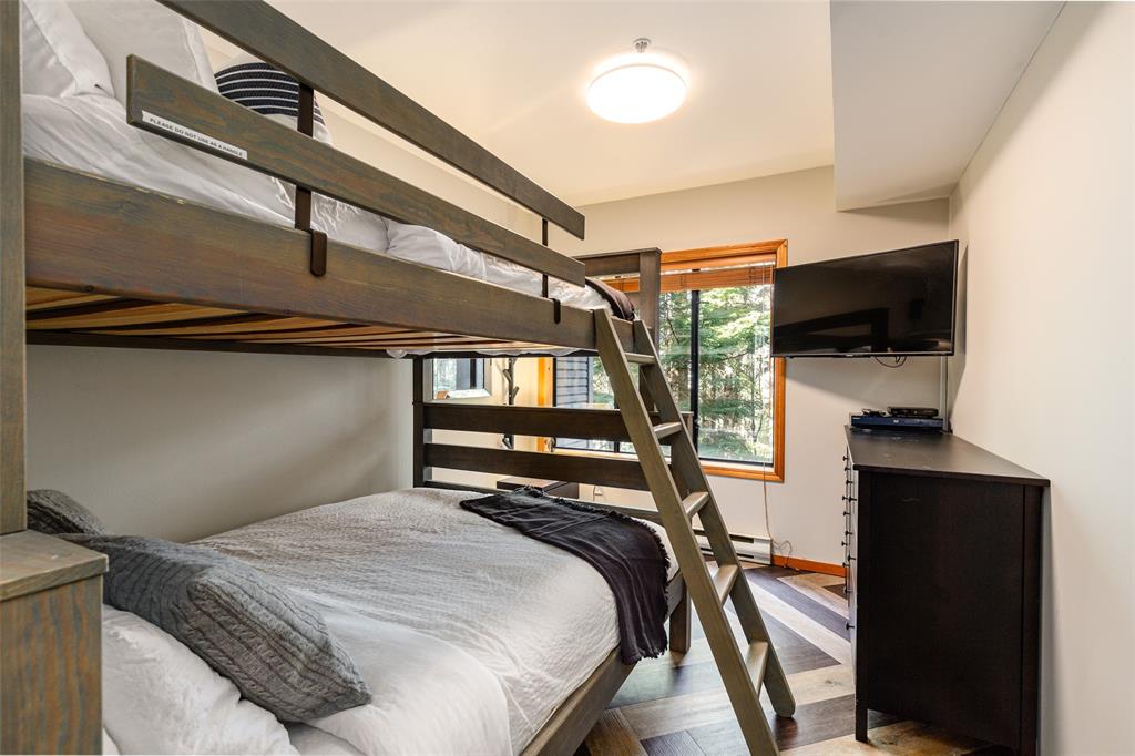 #102 – 4821 Spearhead Drive
