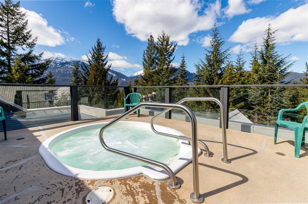 #102 – 4821 Spearhead Drive