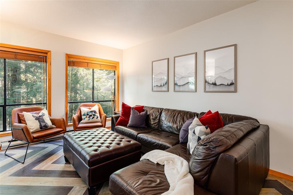 #102 – 4821 Spearhead Drive