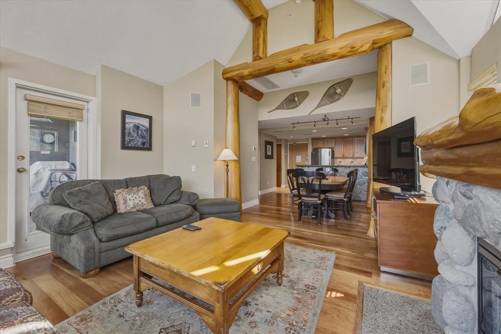 #409 – 4910 Spearhead Place