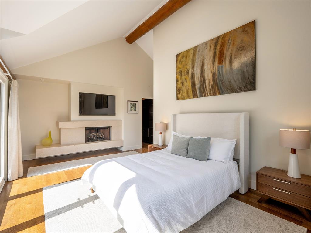 8364 Mountain View Drive