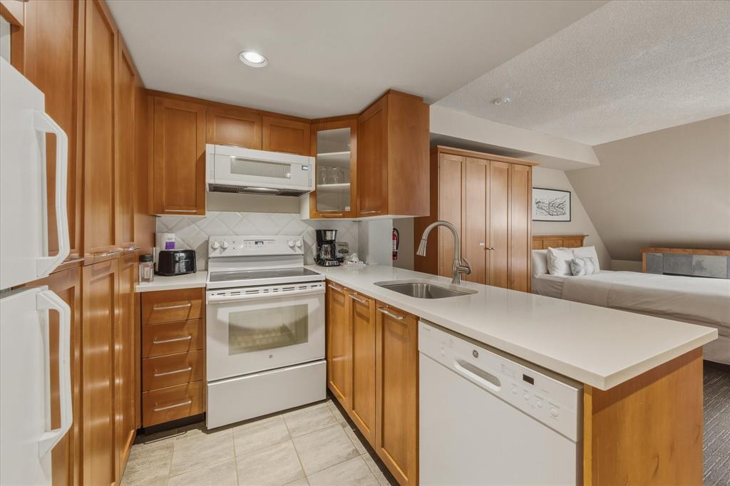 #4402 – 4295 Blackcomb Way