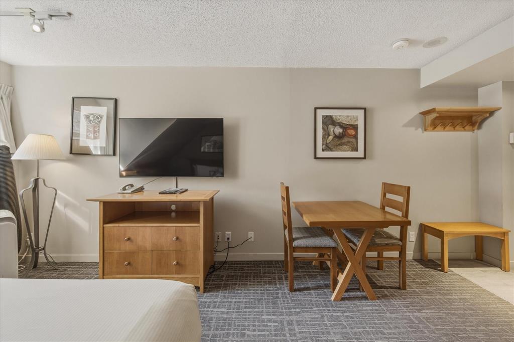 #4402 – 4295 Blackcomb Way