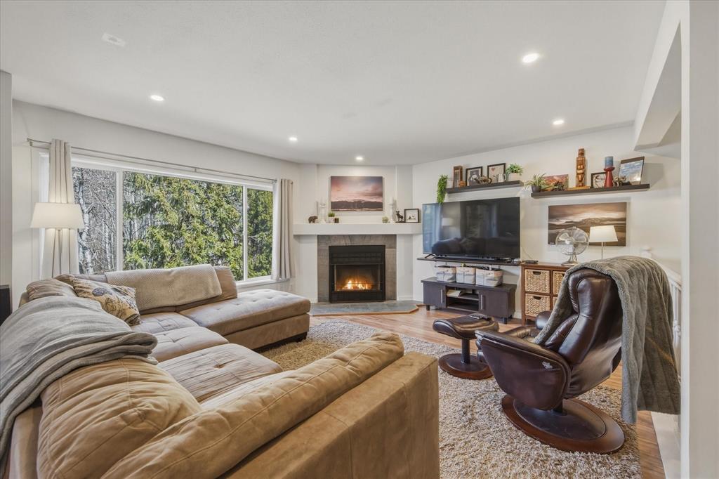 #2 – 7467 Prospect Street