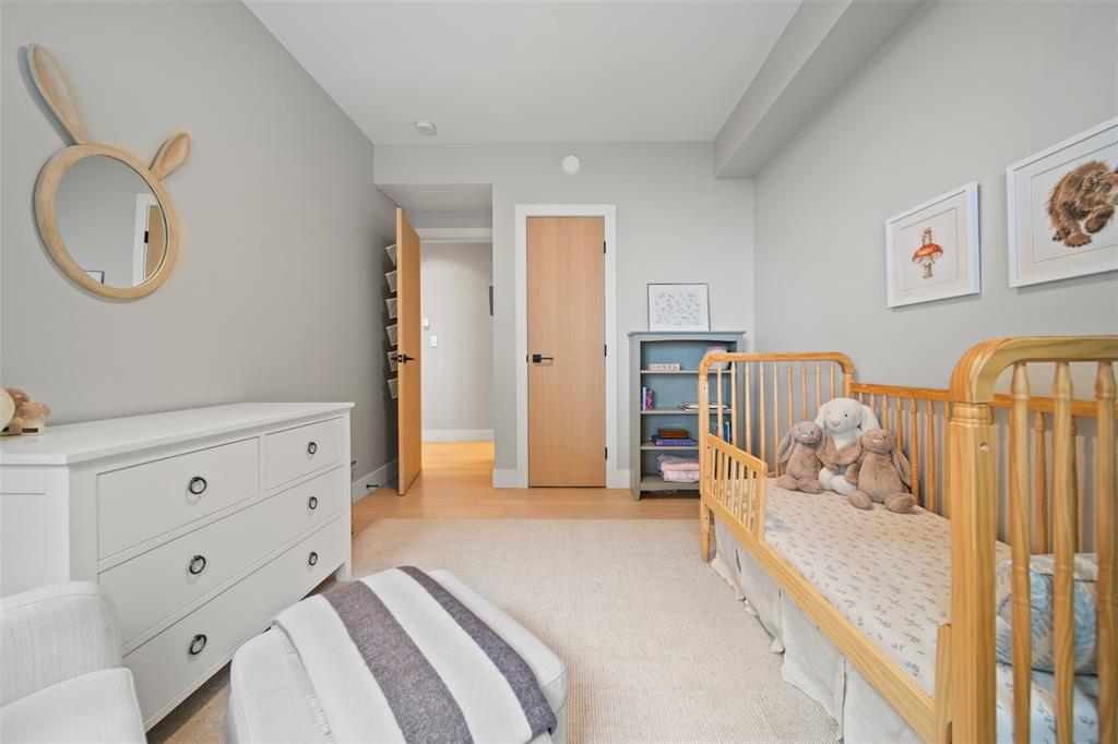 #4 – 1350 Cloudburst Drive