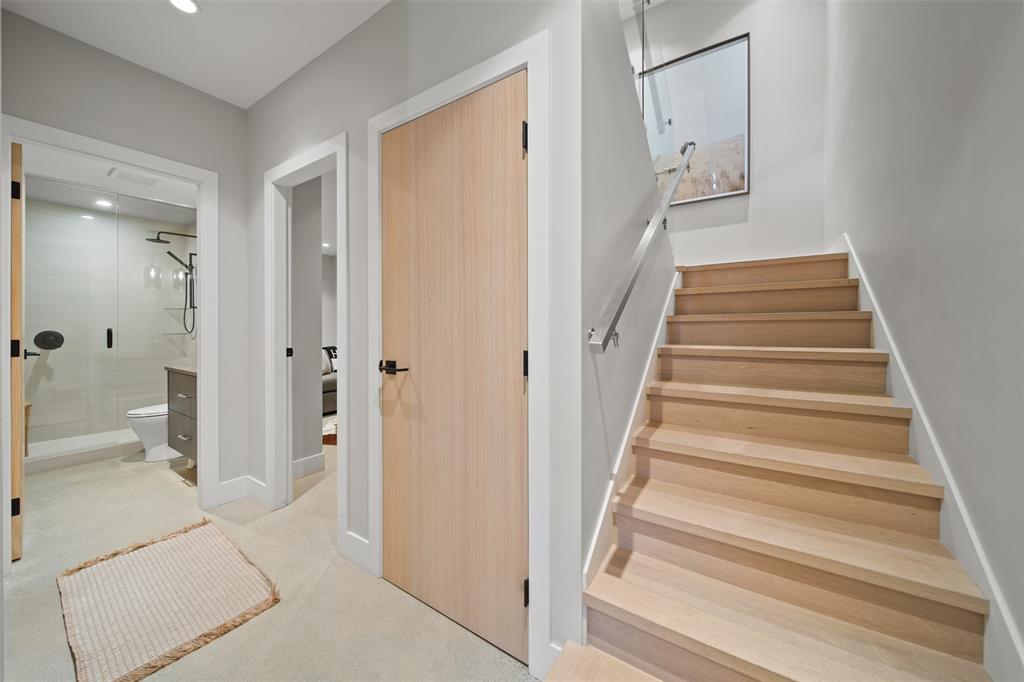 #4 – 1350 Cloudburst Drive