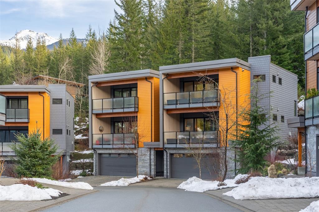 #4 – 1350 Cloudburst Drive